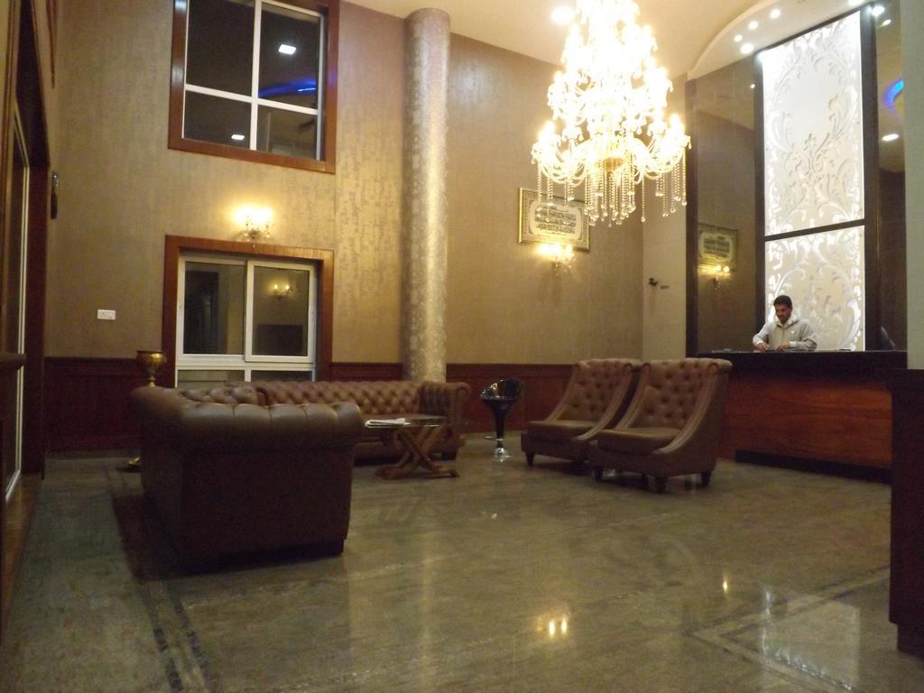 The Majestic Crown Hotell Ooty Eksteriør bilde